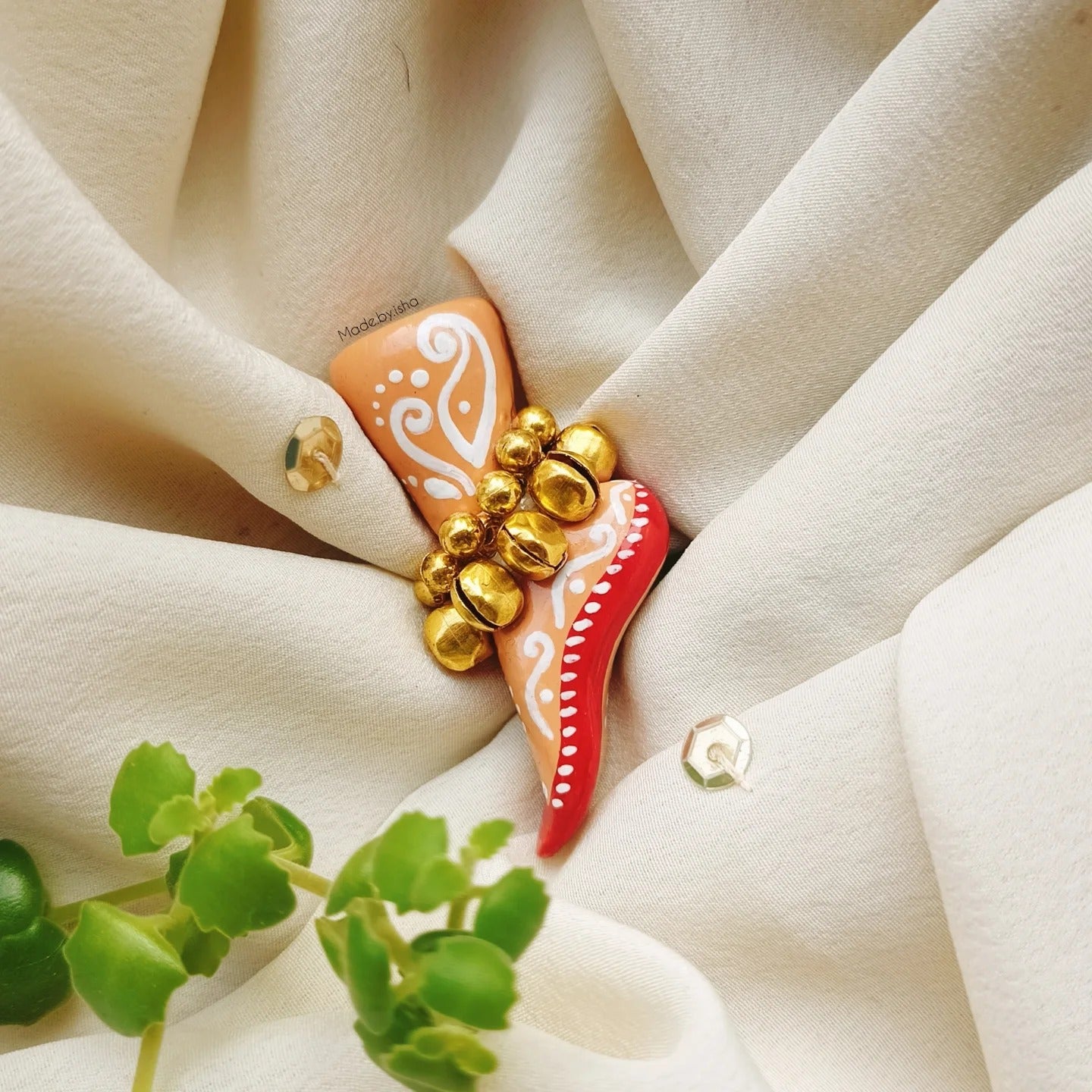 Ghungri Brooch