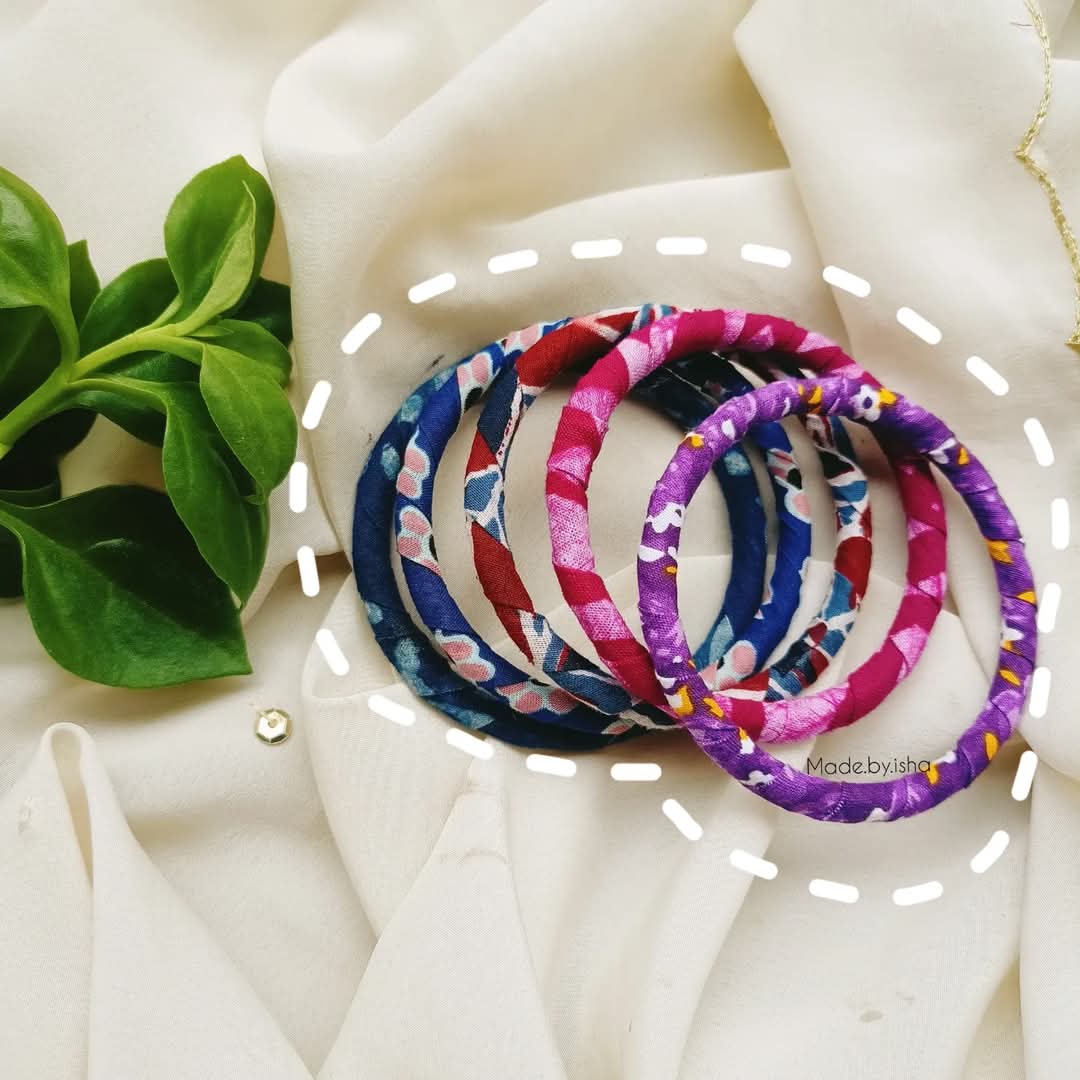 Plain printed bangles